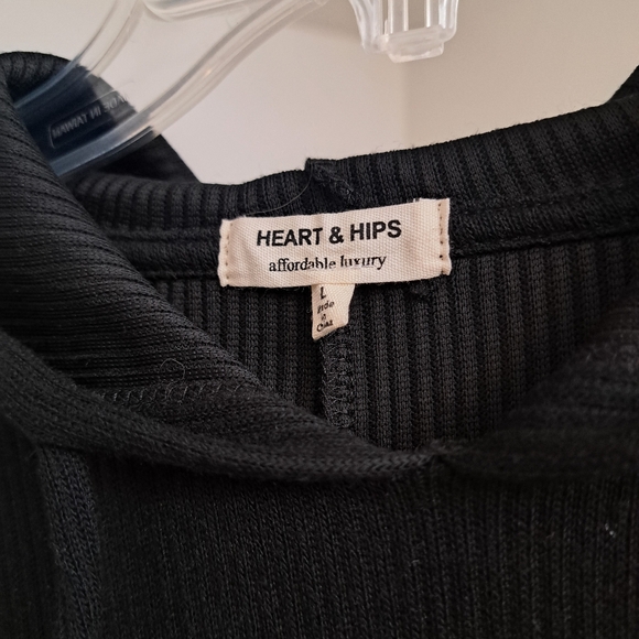 Black knit hoodie dress - Picture 3 of 3